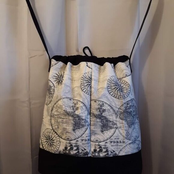 Travel the Globe Bucket Tote Sling Bag Map Print Ivory Black Large Oval carryall - Picture 5 of 7